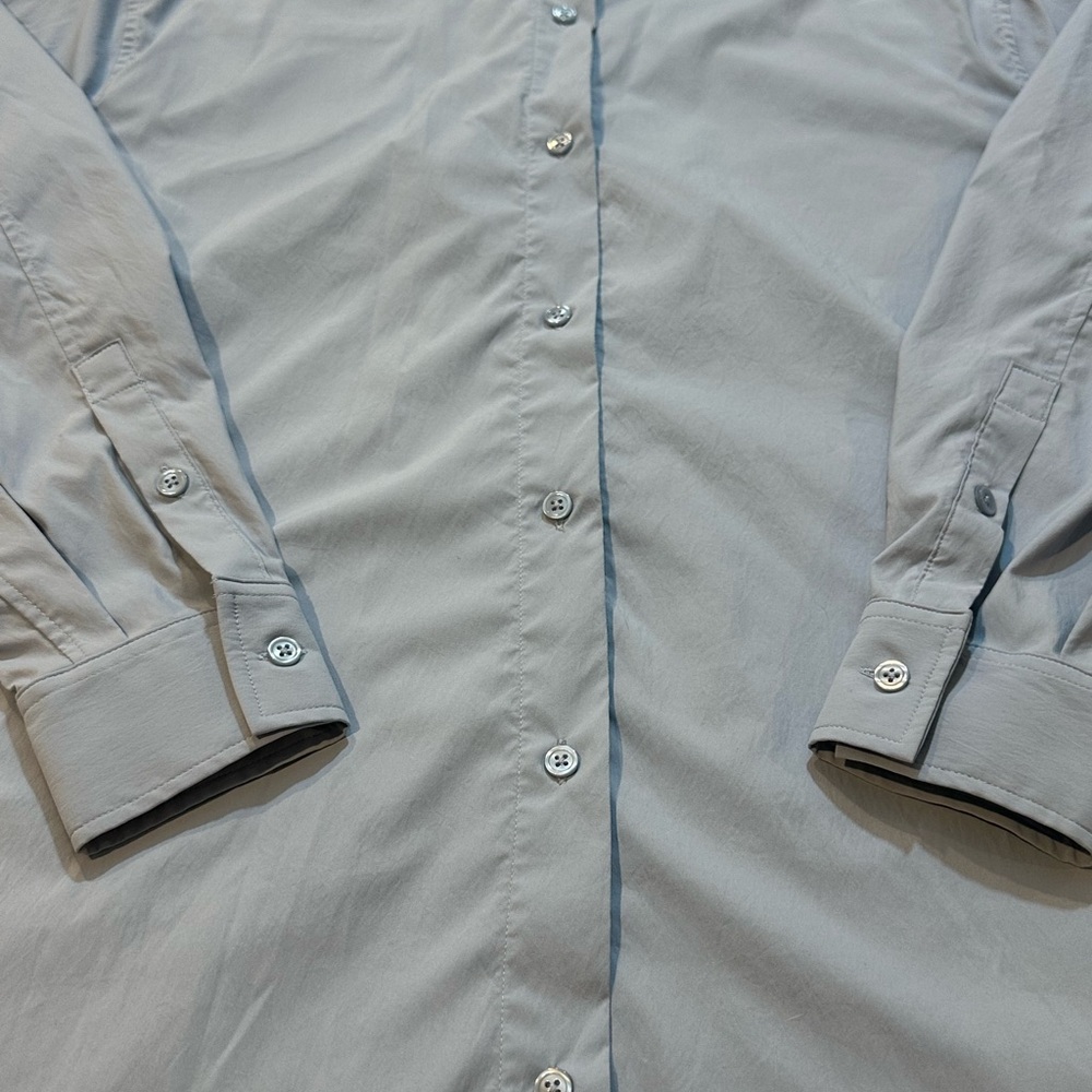Athleta Blue Button Up Shirt Size M Lightweight w/ Zipper Pocket - Picture 2 of 16